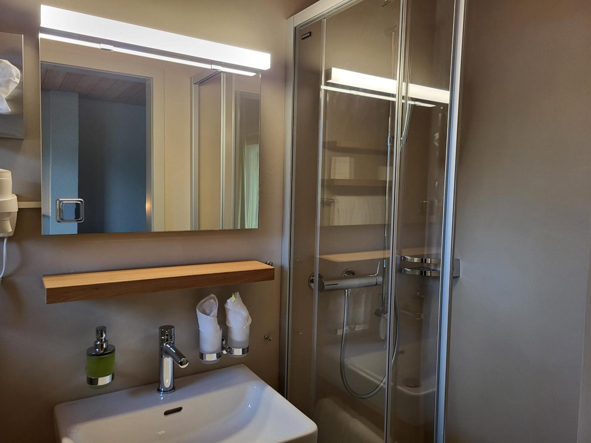 Hotel National Frutigen Kültér fotó