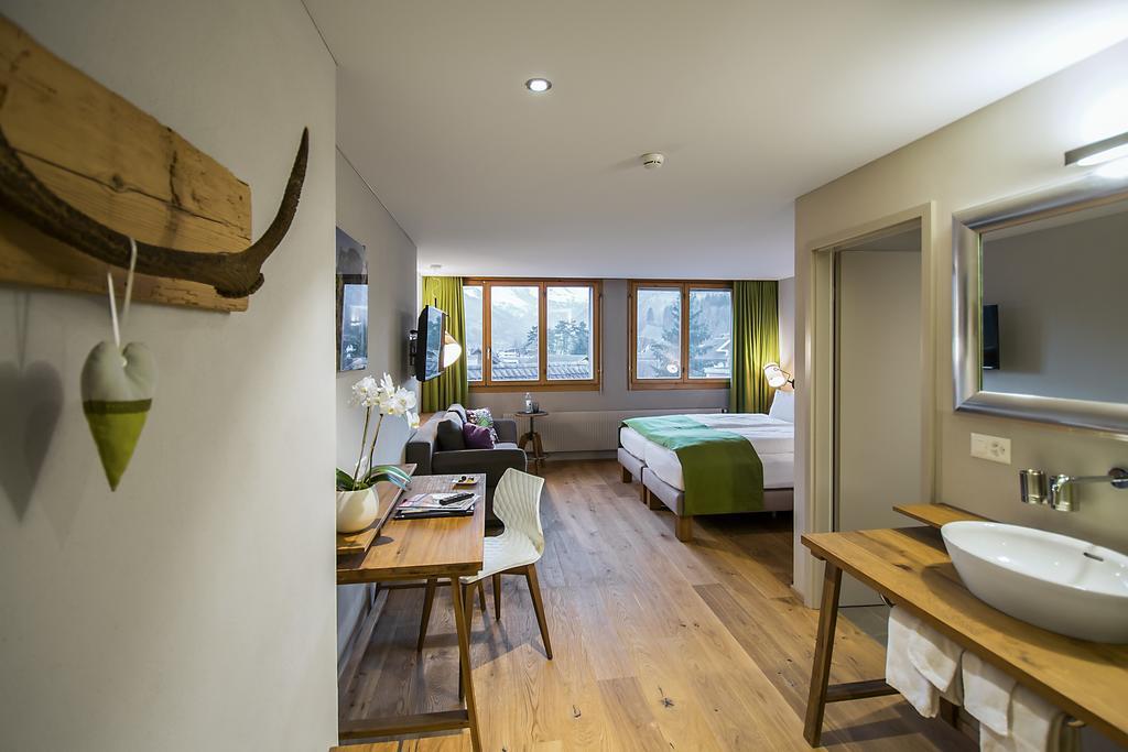 Hotel National Frutigen Szoba fotó