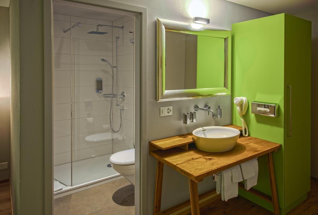 Hotel National Frutigen Szoba fotó